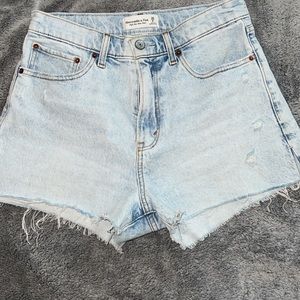 Abercrombie & Fitch High Rise Mom Shorts